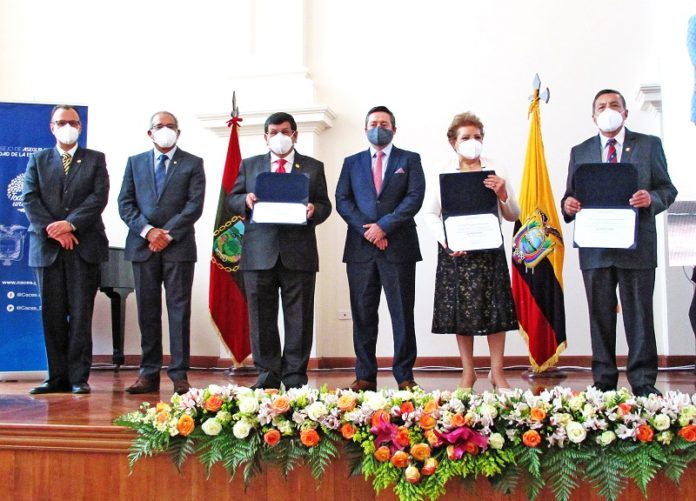 acreditación Unis