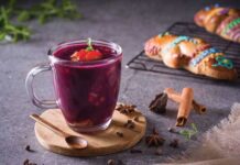 Colada morada y guaguas de pan la tradición ecuatoriana del 2 de Noviembre