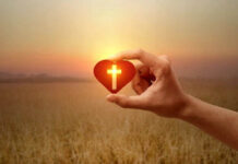 El que vive en el amor, vive en Dios y Dios en él, Misa Dominical