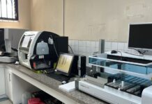 IESS Ambato moderniza equipos de laboratorio clínico